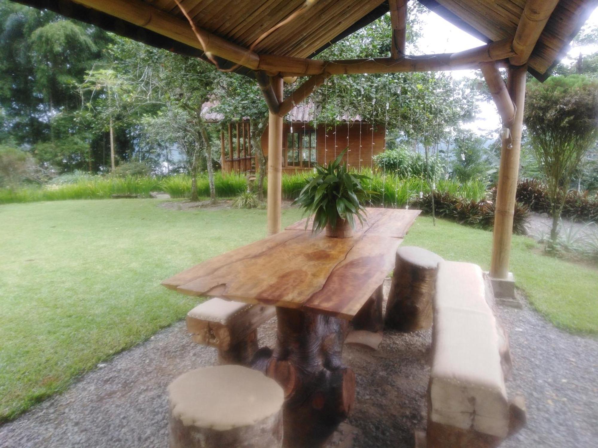Estancia La Colina Santo Domingo de los Colorados Habitación foto